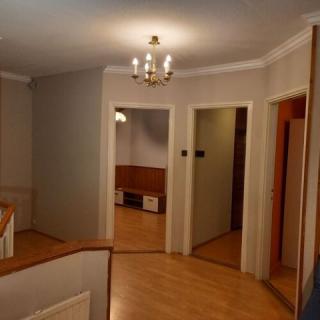 Adams Family Apartment, 1 apartman 9 férőhely