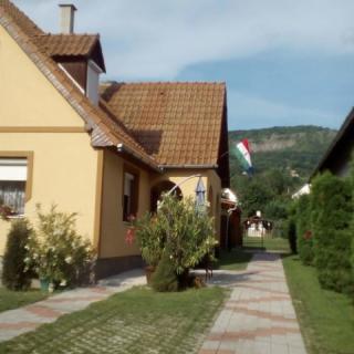 Kozma-Bognár Vendégház, 3 szoba 9 férőhely