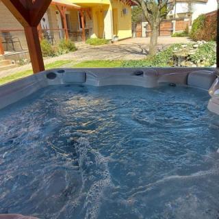 Aranyhal Apartman, 3 apartman 6 férőhely