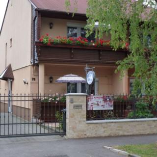 Éva Apartmanház, 3 apartman 8 férőhely