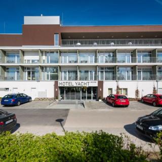 Hotel Yacht Wellness Business, 70 szoba 140 férőhely