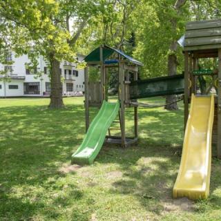 Hotel Sirály, 26 szoba 60 férőhely