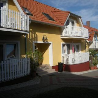 Zöld Oázis Apartmanház, 12 apartman 24 férőhely