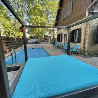 Villa Smeraldo, 3 apartman 15 férőhely