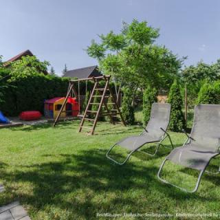 Kenese Gyöngye Apartmanház, 4 apartman 24 férőhely