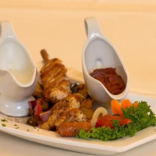 Viktor Bor és Vendégház, 19 szoba 50 férőhely