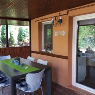 Mediterrán Medencés Nyaraló, 3 szoba 6 férőhely