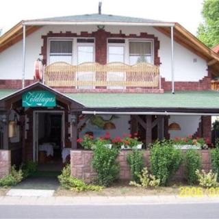 Zöldlugas Panzió, 9 szoba 36 férőhely