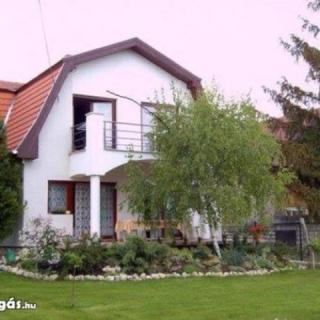 Zozo Apartmanok, 3 apartman 10 férőhely