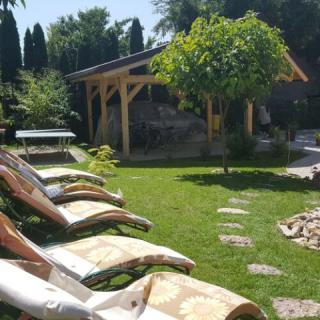 Rózsa Panzió, 10 szoba 25 férőhely