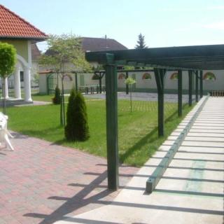 Lovász Apartmanház, 9 apartman 27 férőhely