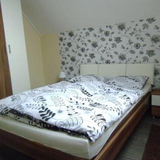 Zafír Panzió, 9 szoba 22 férőhely