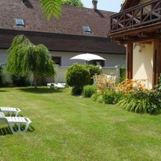 Steiner Villa, 3 apartman 14 férőhely