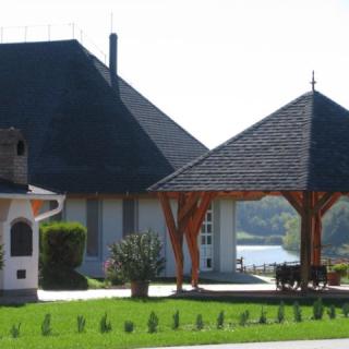 Kabóka Lovastanya Apartman, 4 apartman 16 férőhely