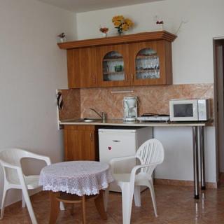 Ari Studio Apartman, 1 apartman 2 férőhely