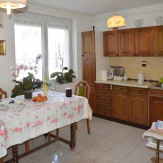 Benedekné Háza, 5 szoba 12 férőhely