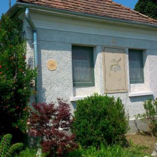 Balatoni Zöldkapus Vendégház, 3 szoba 6 férőhely