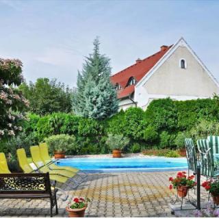 Napsugár Vendégház, 4 szoba 9 férőhely