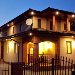 Kádár Apartman, 4 apartman 12 férőhely