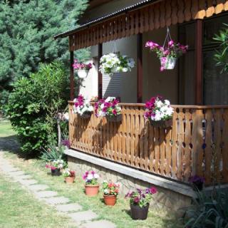 Erzsi Apartmanok, 2 apartman 11 férőhely