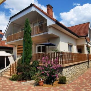 Season Vendégház, 6 szoba 16 férőhely