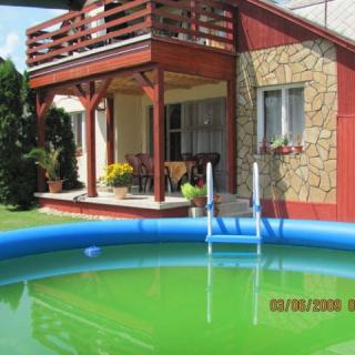 Pihenő Vendégház, 4 szoba 12 férőhely