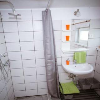 Liliana Apartman és Csónakház, 5 apartman 14 férőhely