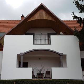 Sarokház, 6 szoba 12 férőhely