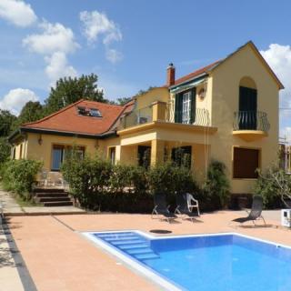Villa Zsófia Apartman, 7 apartman 18 férőhely