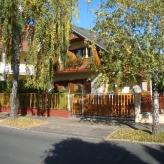 Virágoskert Apartman, 5 apartman 14 férőhely