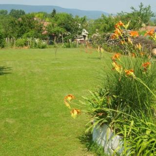 Hóvirág Tetőtéri Apartman, 1 apartman 6 férőhely