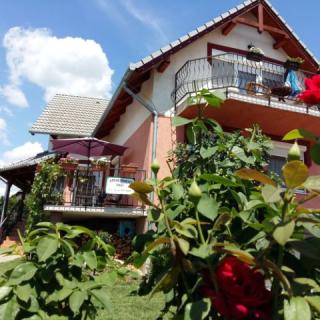 Éva Apartmanház, 3 apartman 12 férőhely