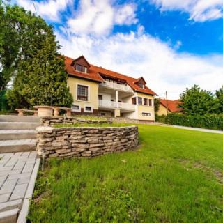Sunset Apartmanház, 6 apartman 14 férőhely
