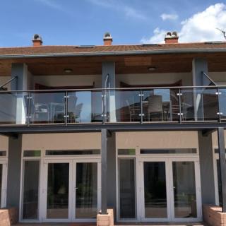Zamárdi Parti Apartman, 3 apartman 13 férőhely