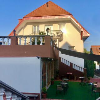 Amadeus Panzió, 7 szoba 14 férőhely