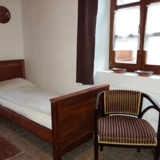 Kinizsi Vendégház, 7 szoba 34 férőhely