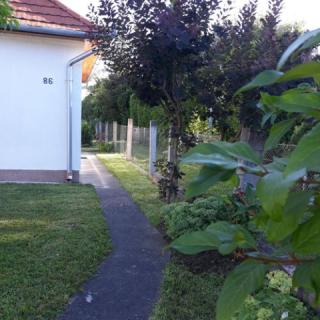 Edit Nyaraló, 3 apartman 6 férőhely