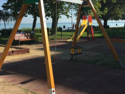 Siófok Vezúv Apartmanház Aranyparton 3 apartman 4-15 főnek kiadó