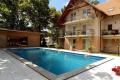 Balatonlellén medencés, klimatizált apartman kiadó (542)