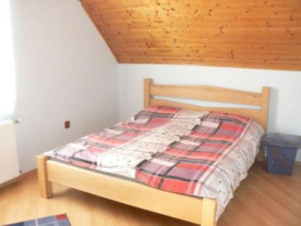 Önálló, medencés nyaraló Balatonszemesen (974)