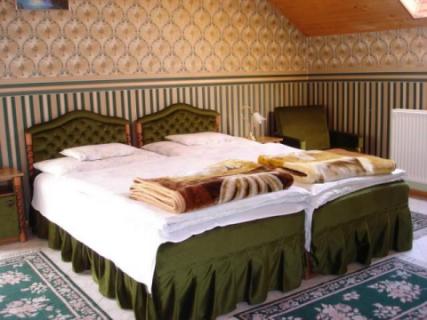 Balatonfüredi étterem és panzió eladó