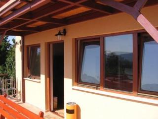 A Dunakanyarban Zebegényben 16 fős apartmanház kiadó