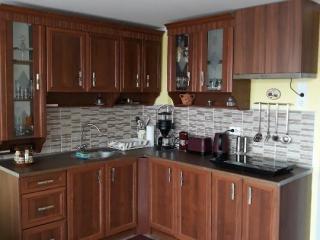 Kiadó, nyaralás céljára a Balatonhoz közel 4 fős apartman