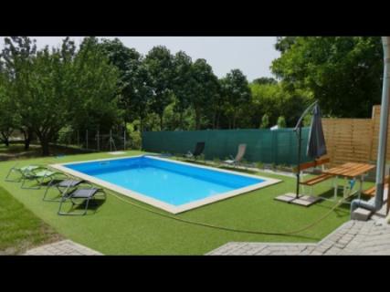 Önálló, medencés nyaraló Balatonszemesen (974)