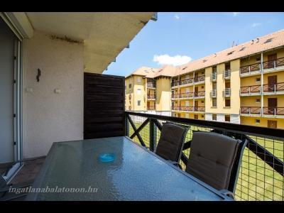 Panorámás,vízközeli apartman kiadó (145)