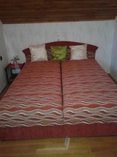 Fonyódon 3 hálószobás önálló nyaraló kiadó