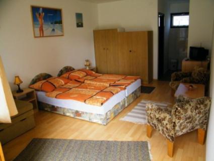 Balatonbogláron 2 és 3 fős apartmanok kiadók