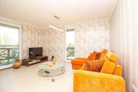 Panorámás, közvetlen vízparti apartman kiadó (976)