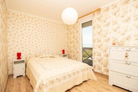 Panorámás, közvetlen vízparti apartman kiadó (976)