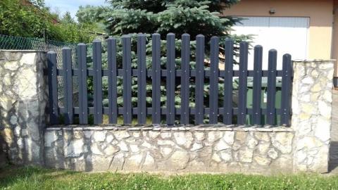 Műanyag kerítés-, kapu-, korlátelemek közvetlenül a gyártótól eladók